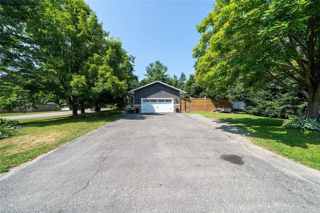 Springwater, ON L0L 1X1,2 Noraline AVE