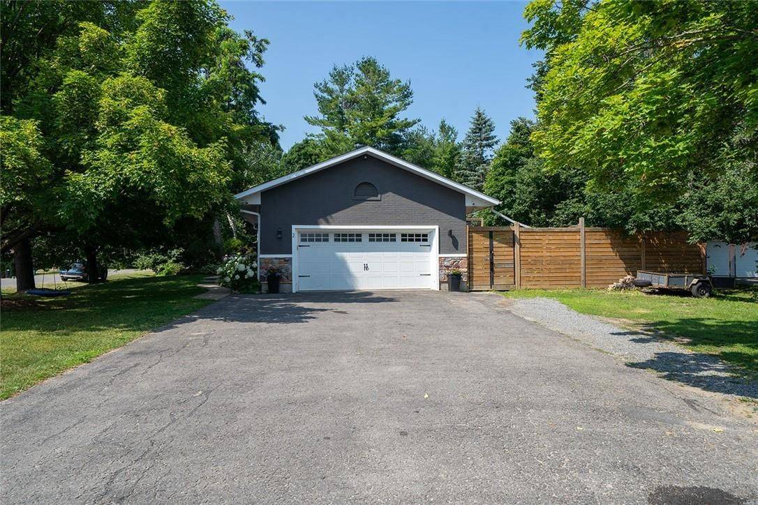 Springwater, ON L0L 1X1,2 Noraline AVE