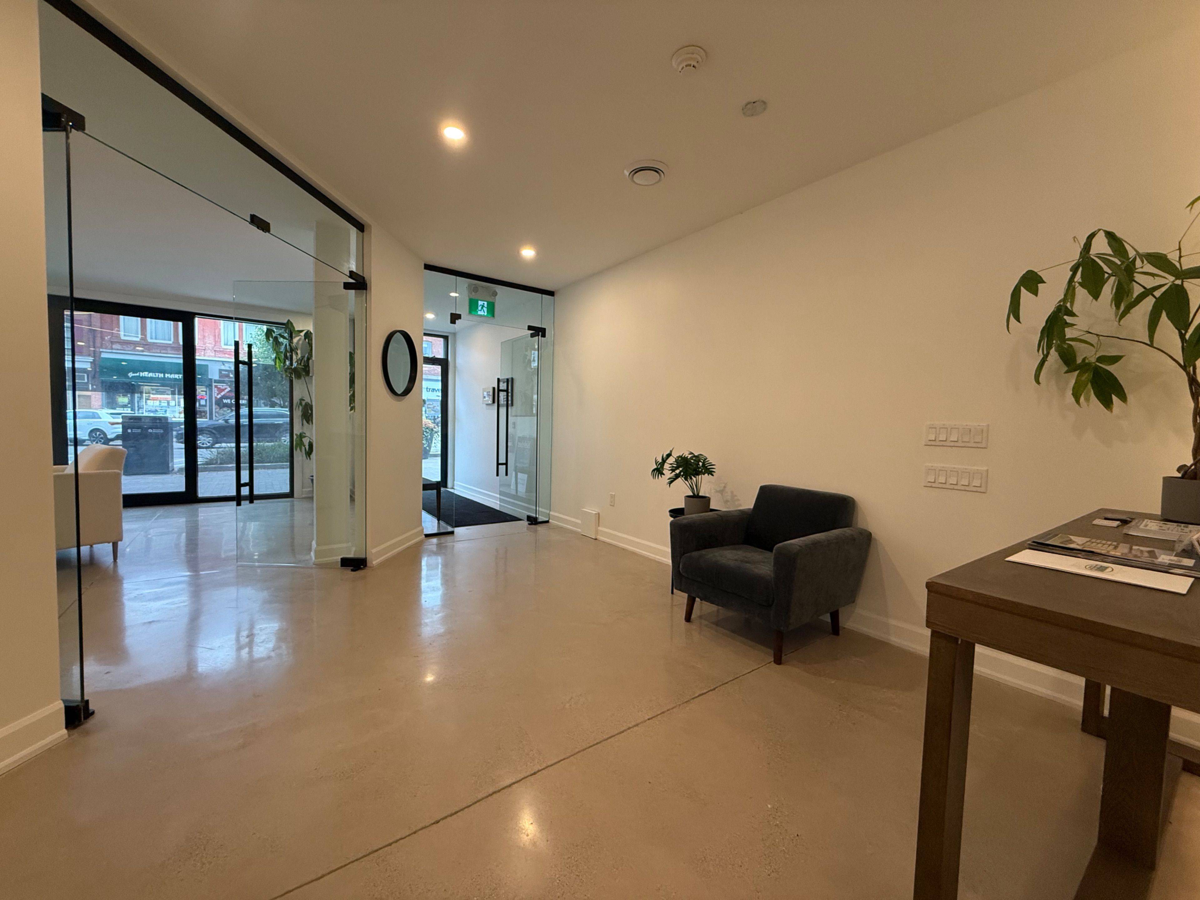 Collingwood, ON L9Y 2L8,146 Hurontario ST