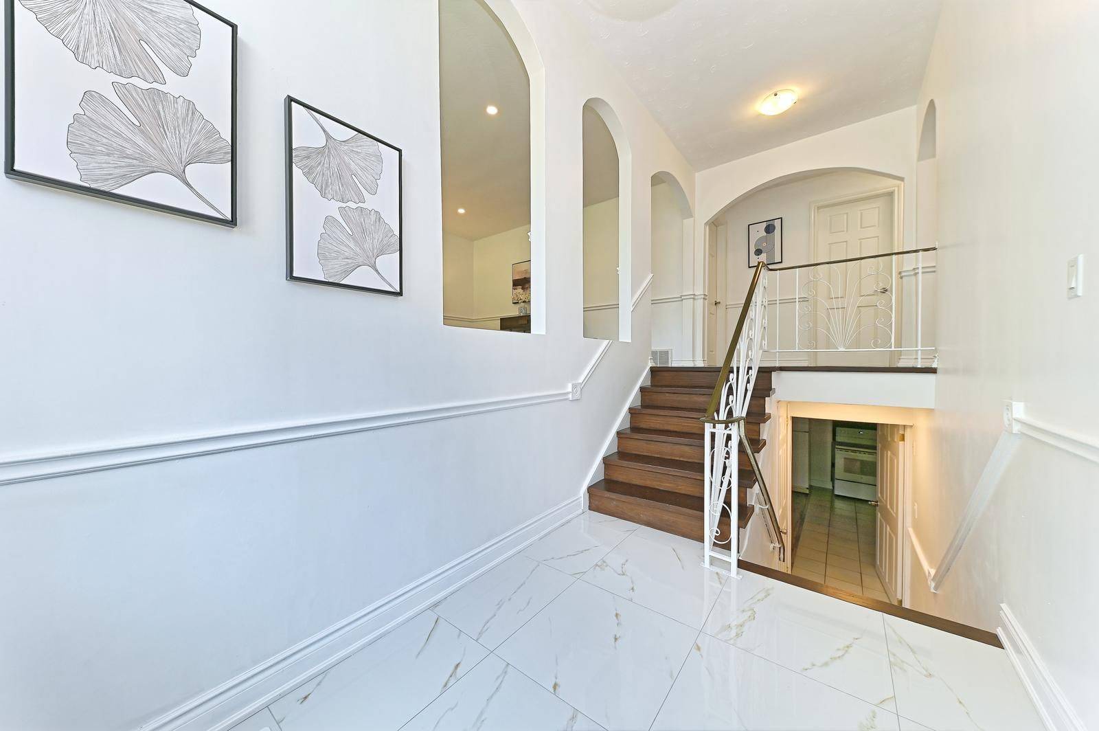 Burlington, ON L7P 1S5,2101 Parkway DR