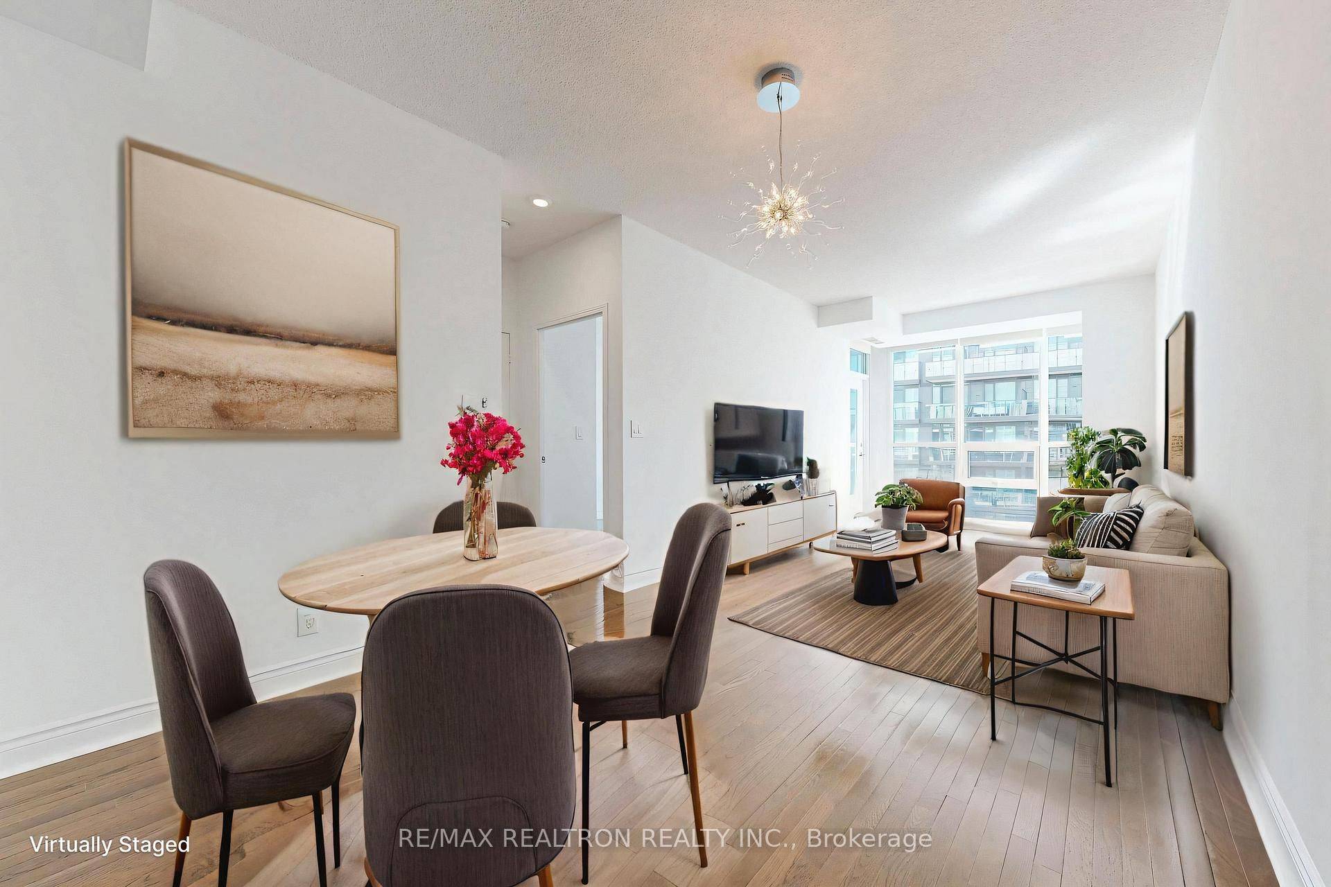 Toronto W01, ON M6S 1A2,1910 Lake Shore BLVD W #LPH01