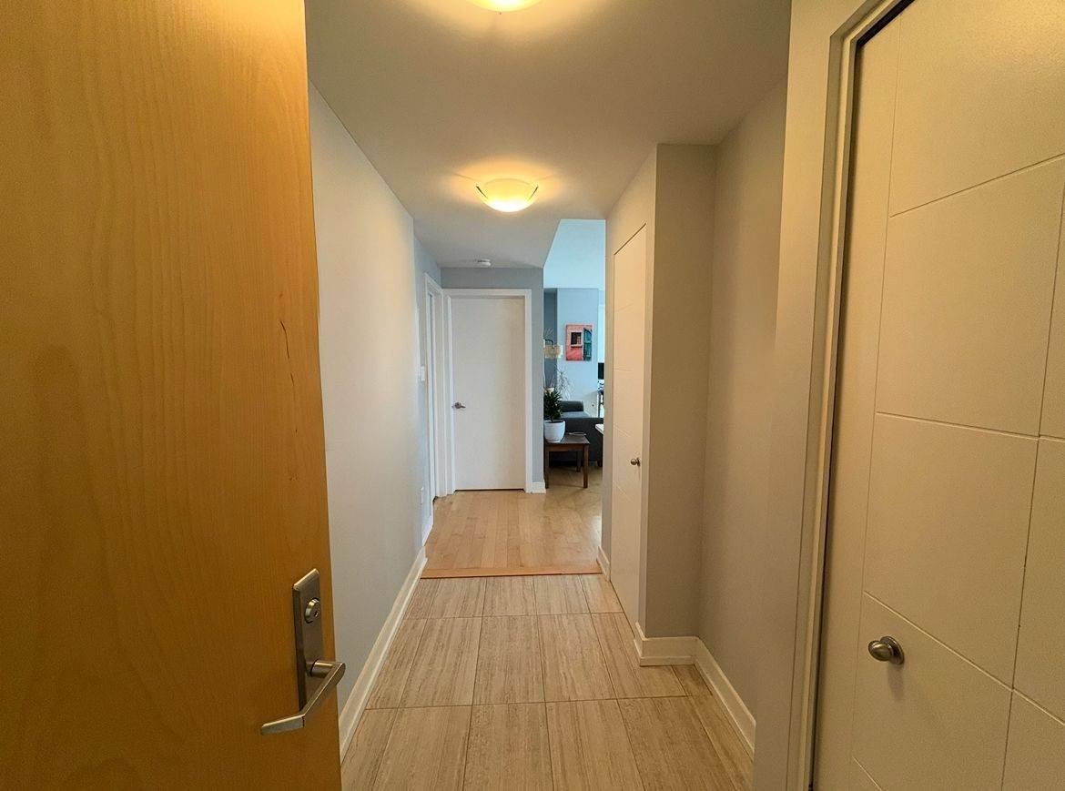 Ottawa Centre, ON K2P 0X5,40 NEPEAN ST #2001