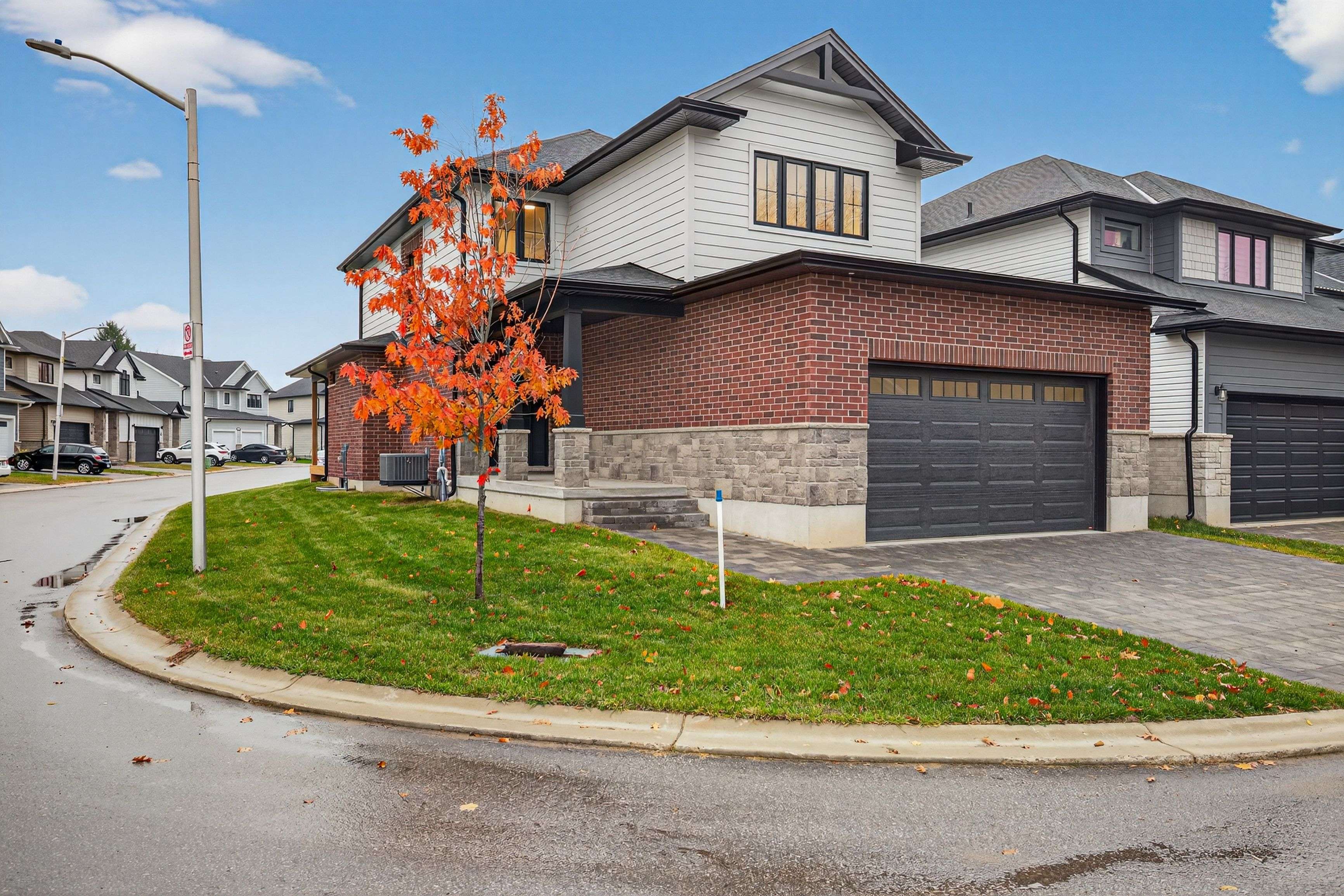 Strathroy-caradoc, ON N0L 1W0,22701 Adelaide RD #30