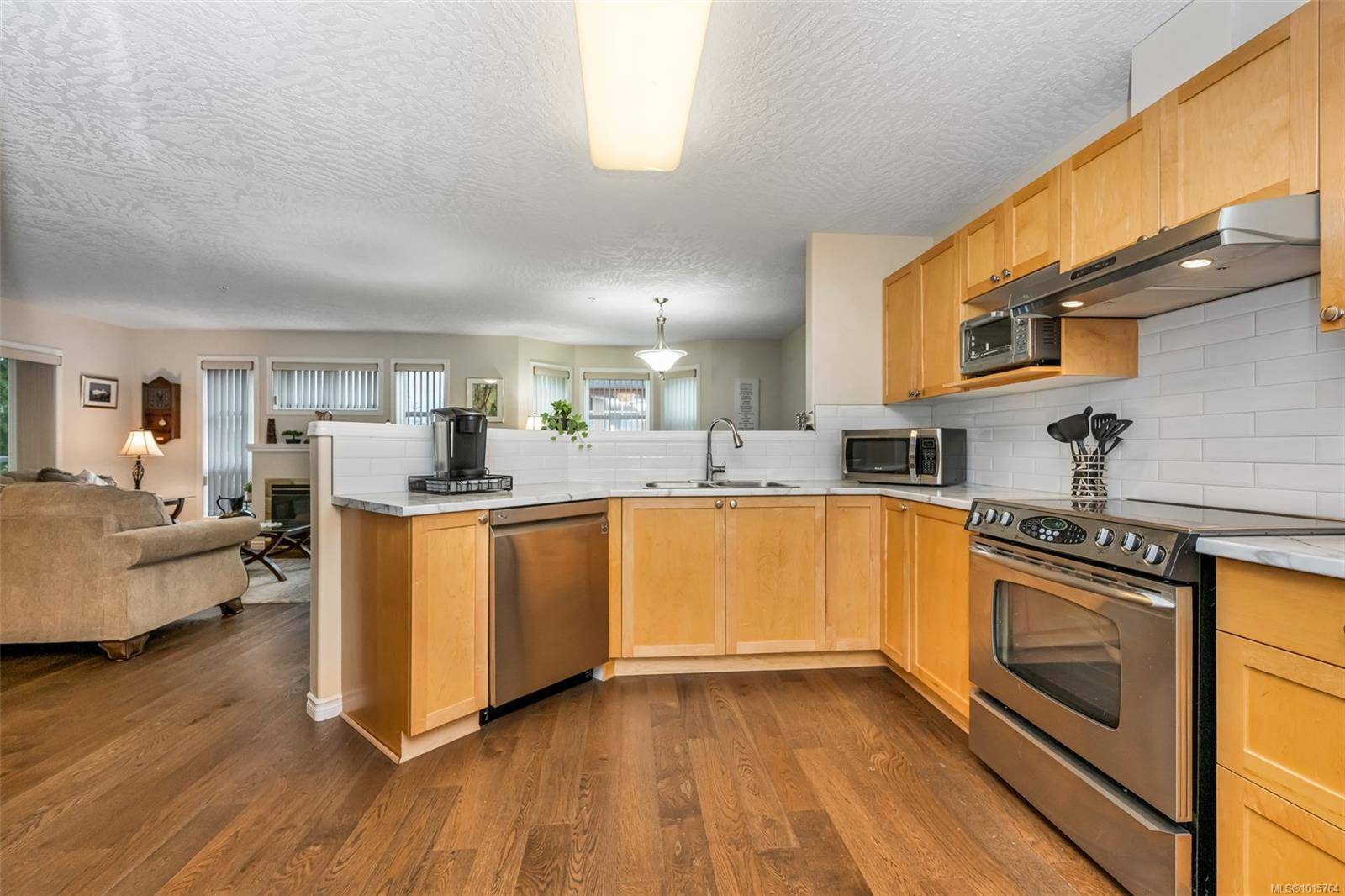 Duncan, BC V9L 3T5,341 Ypres St #404