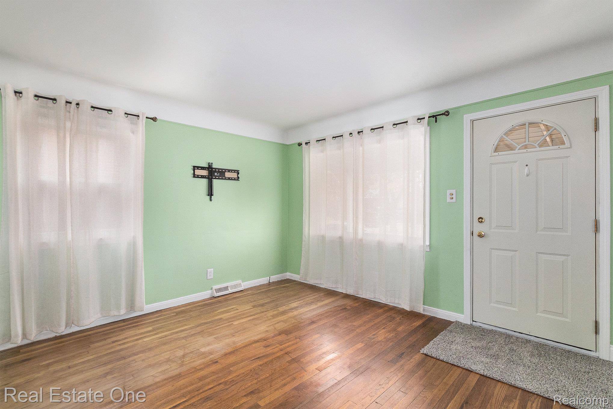 Allen Park, MI 48101,15579 KEPPEN Avenue