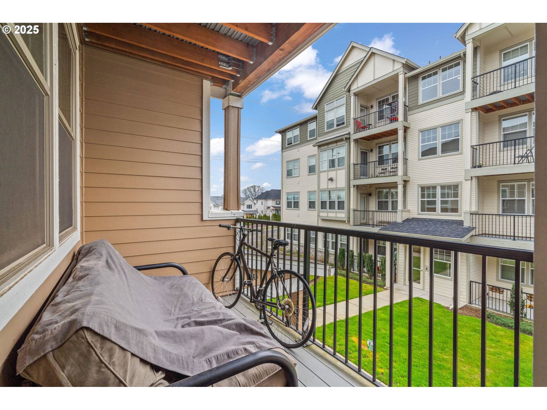 Beaverton, OR 97007,17181 SW SNOWDALE ST ##204