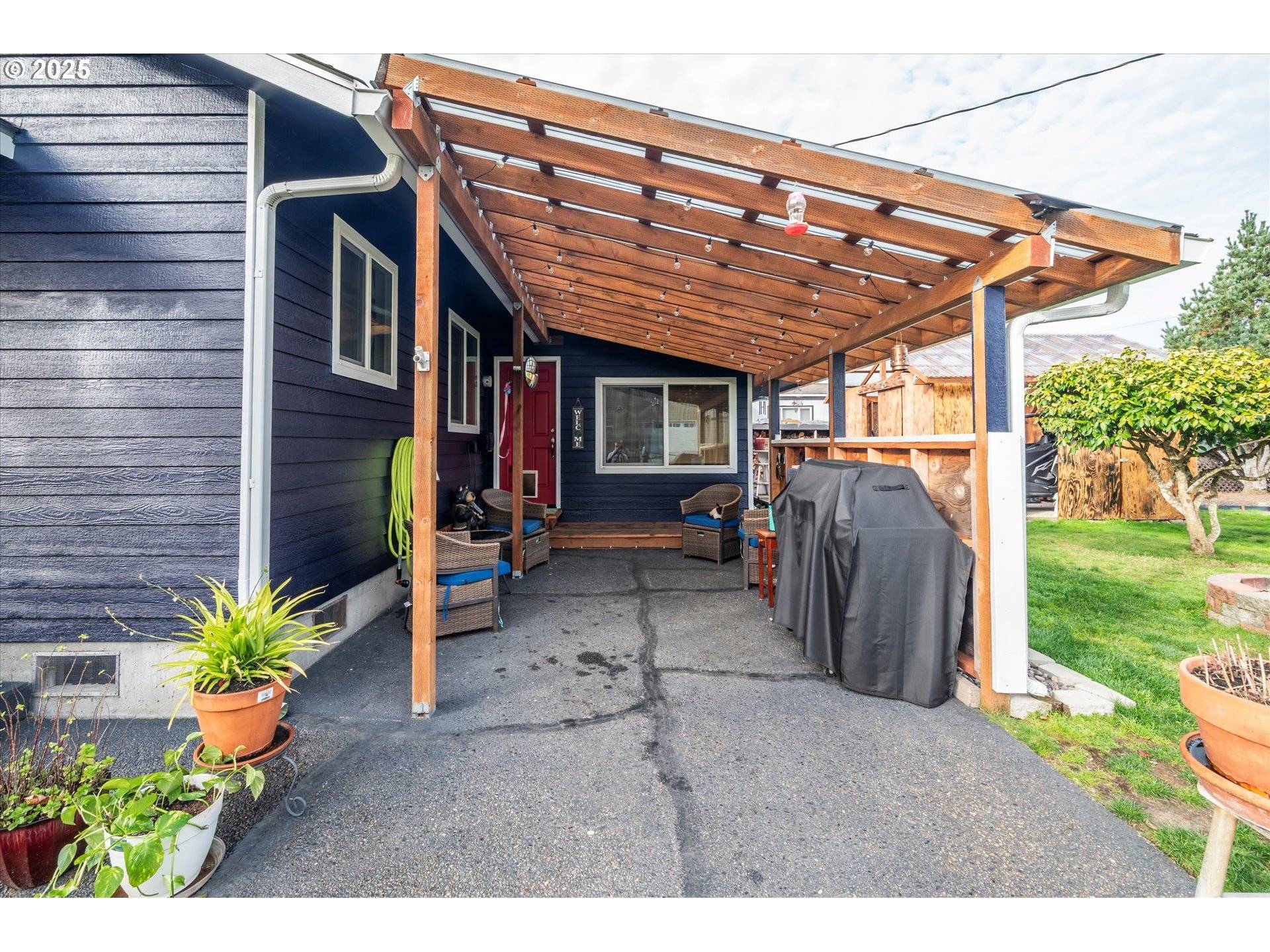 Lakeside, OR 97449,610 PARK AVE