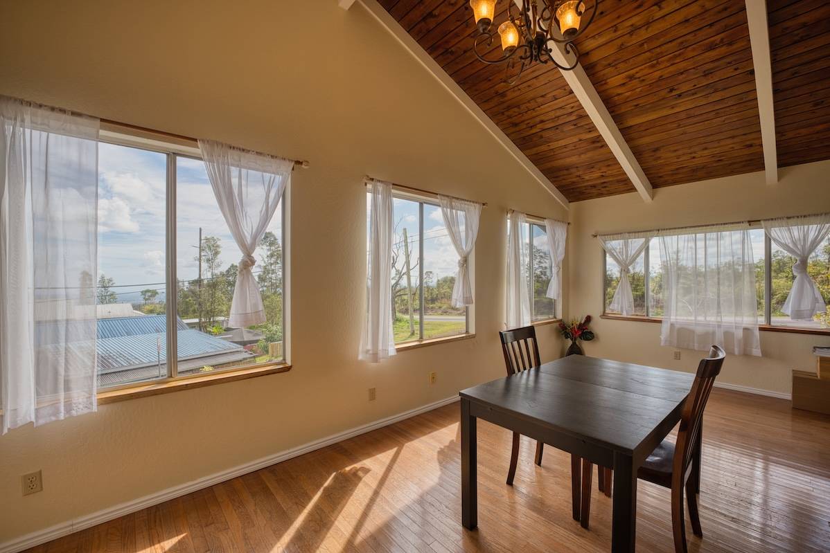 Hilo, HI 96720,25-5 UA NAHELE ST