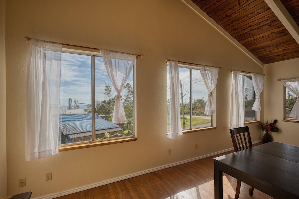 Hilo, HI 96720,25-5 UA NAHELE ST