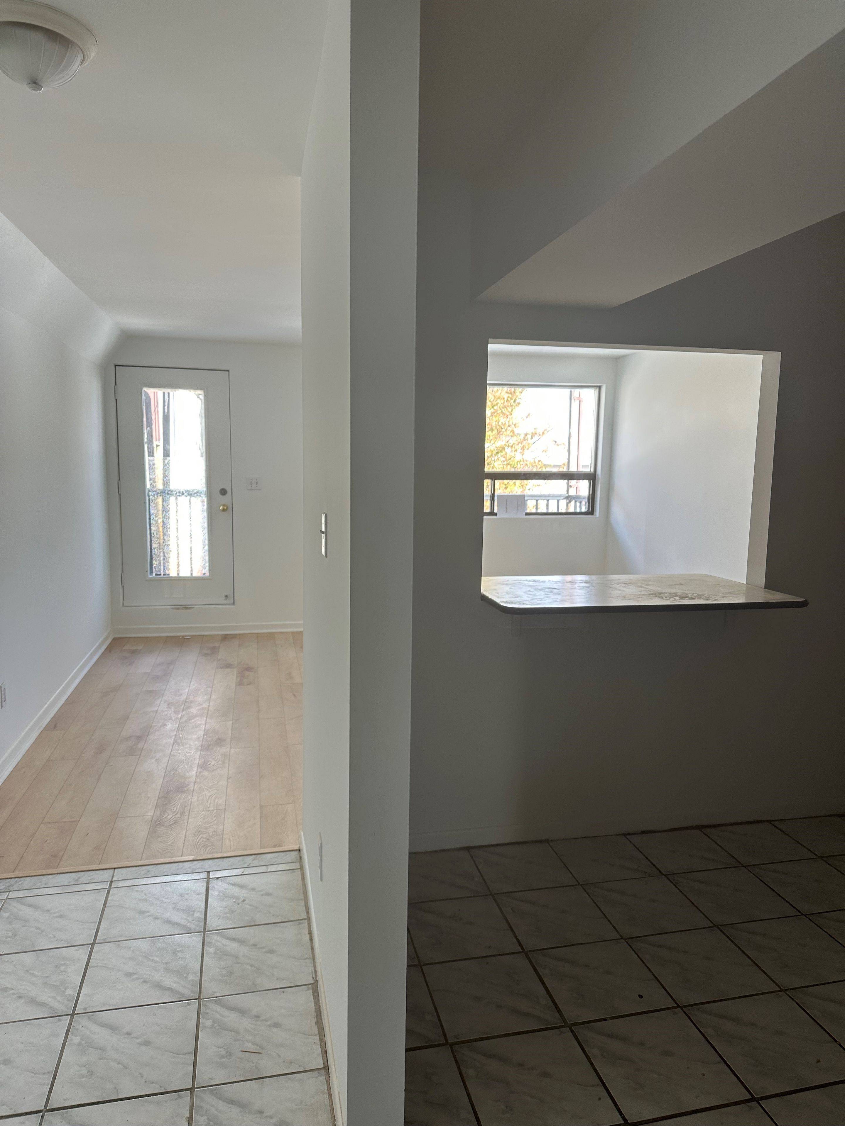 Toronto C04, ON M5M 3Z9,1899 Avenue RD #101-(2nd Floor)