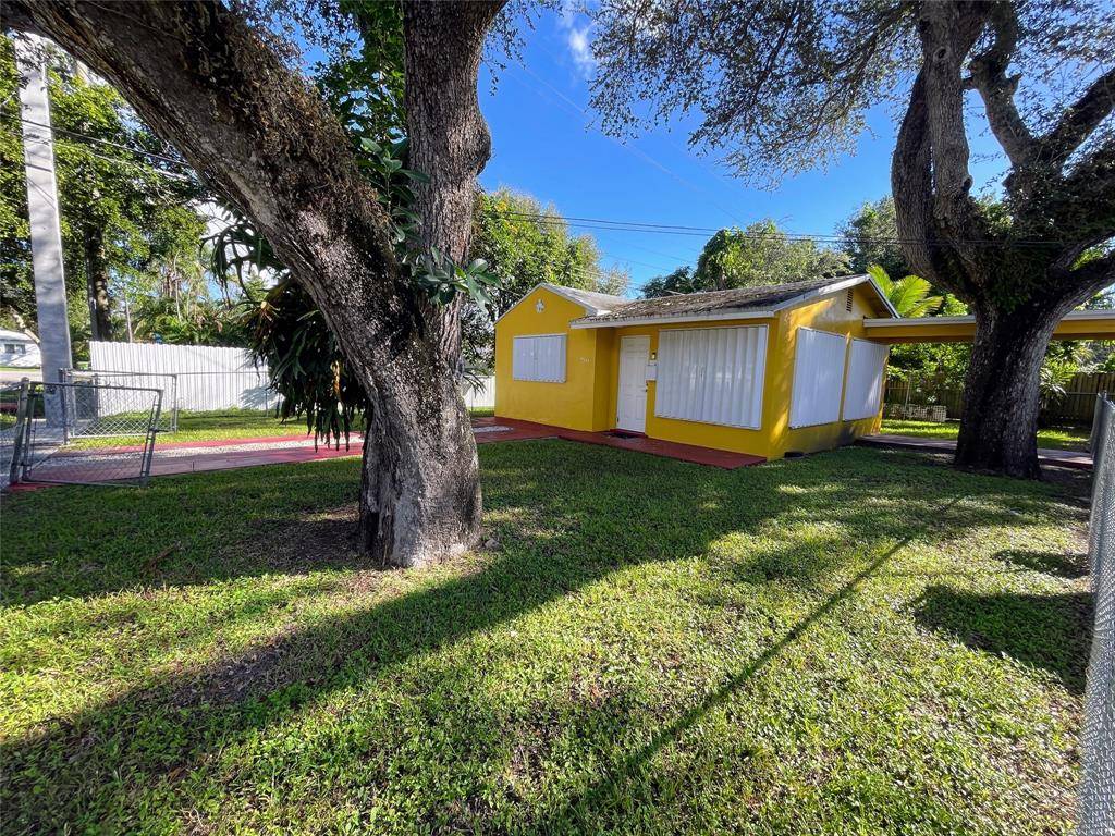 North Miami, FL 33161,14215-14225 NE 9th Ave