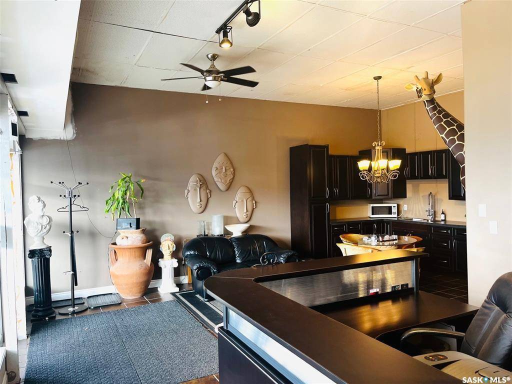 Esterhazy, SK S0A 0X0,453 Main STREET