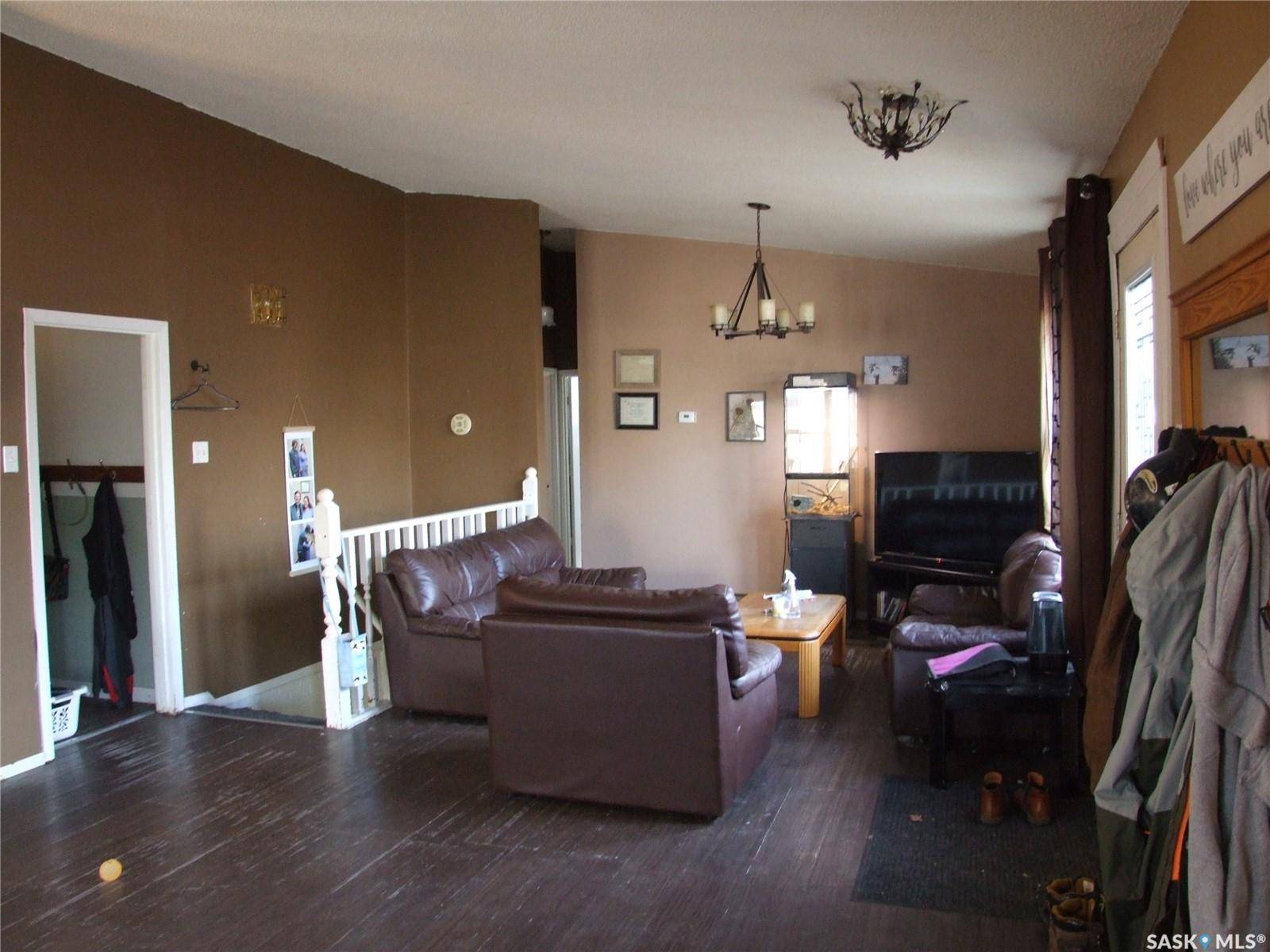 Burstall, SK S0N 0H0,340 Eastview STREET