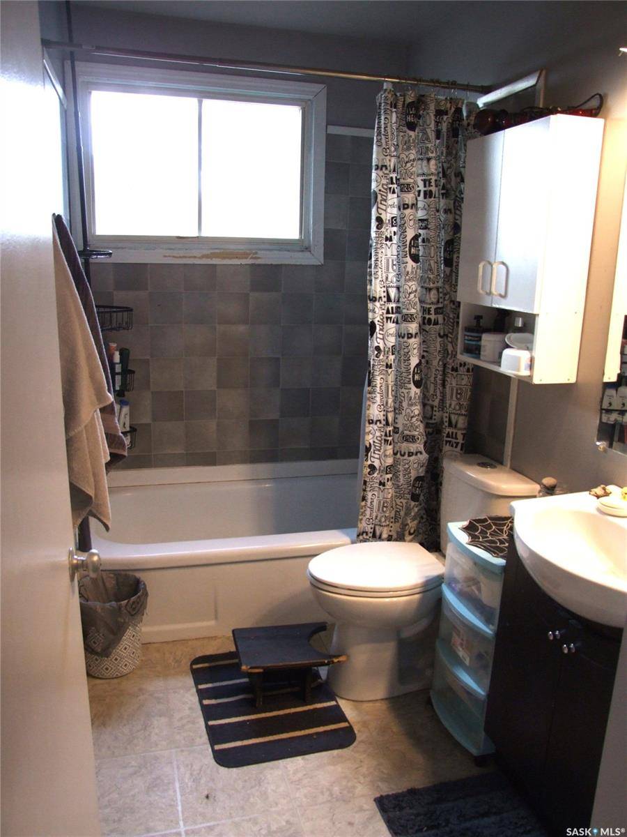 Burstall, SK S0N 0H0,340 Eastview STREET