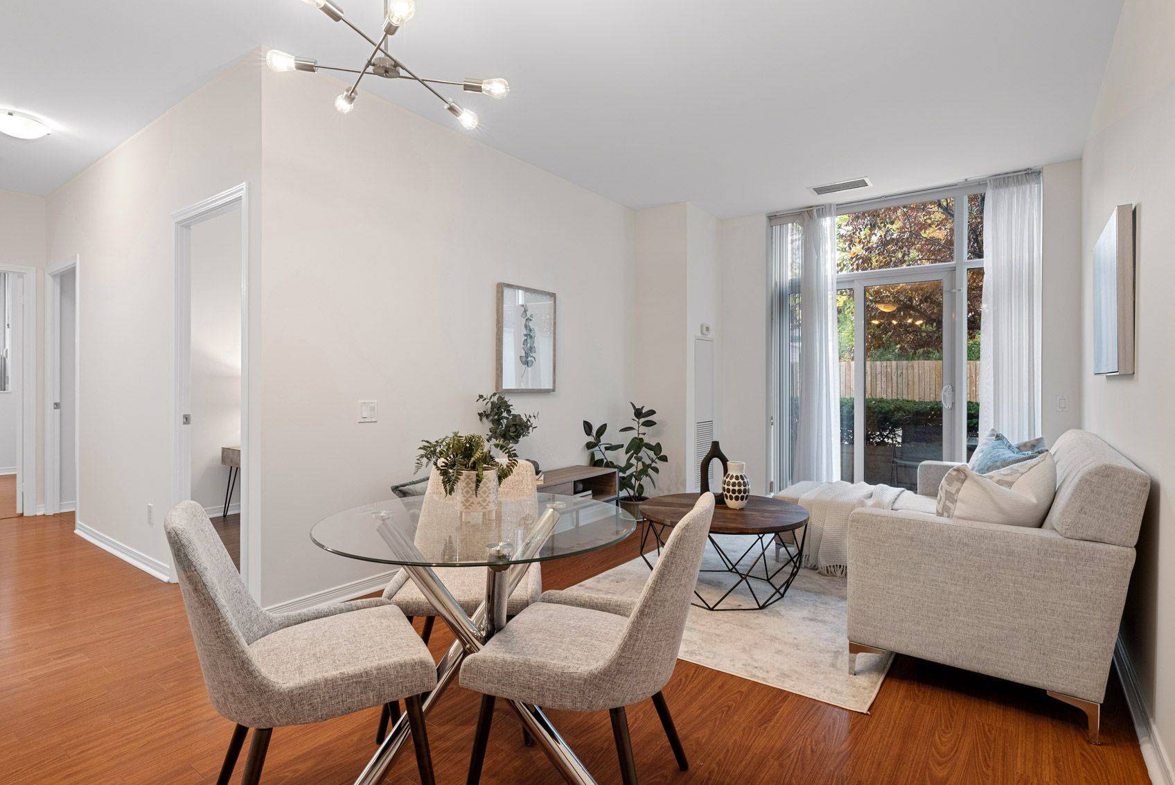 Toronto W02, ON M6P 5A2,61 Heintzman ST #107