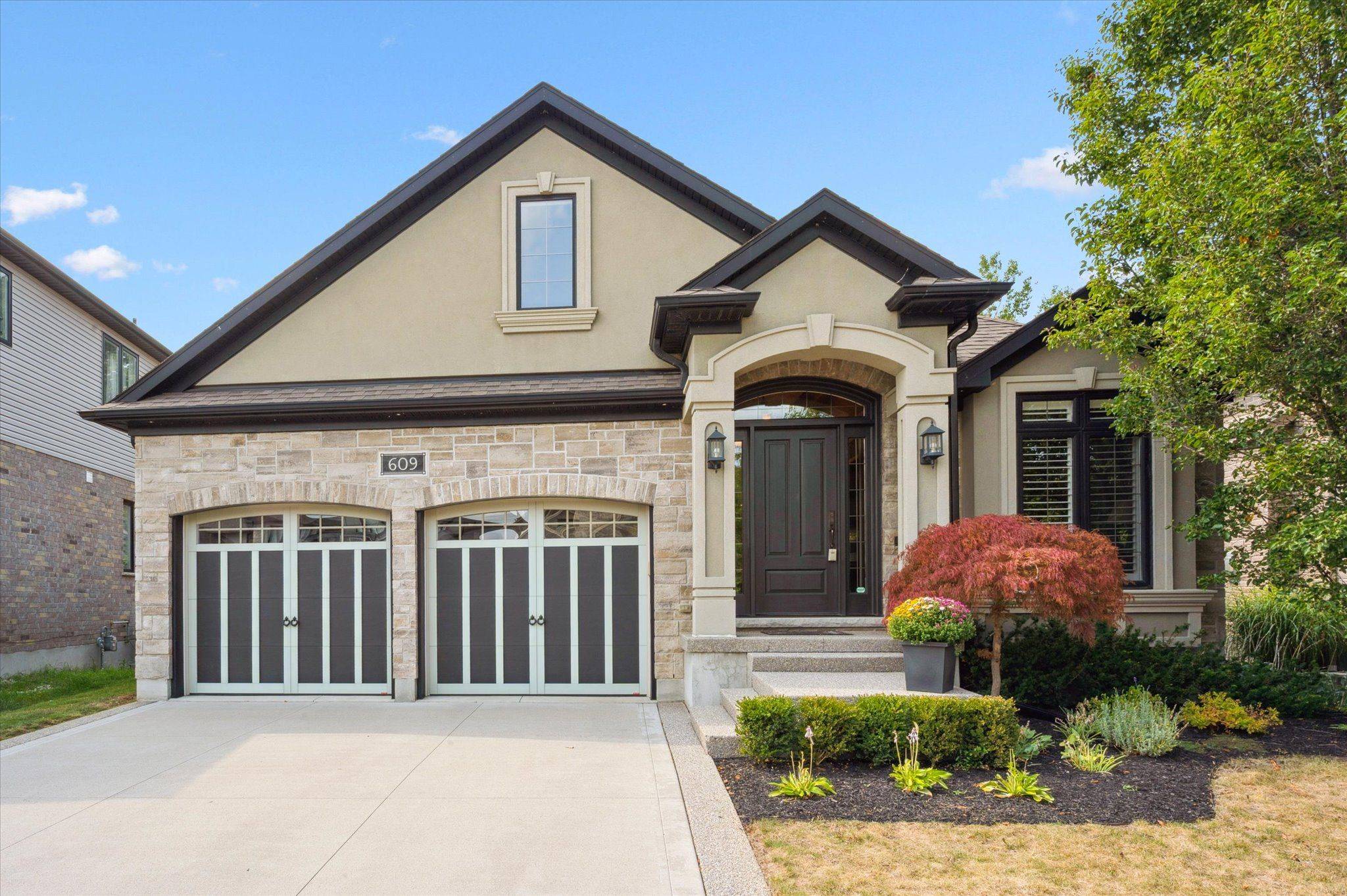 Waterloo, ON N2K 0C3,609 Pelham ST