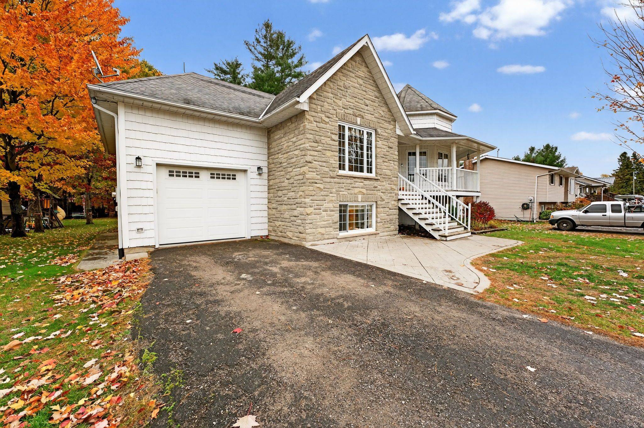 Tweed, ON K0K 3J0,40 Charles CT