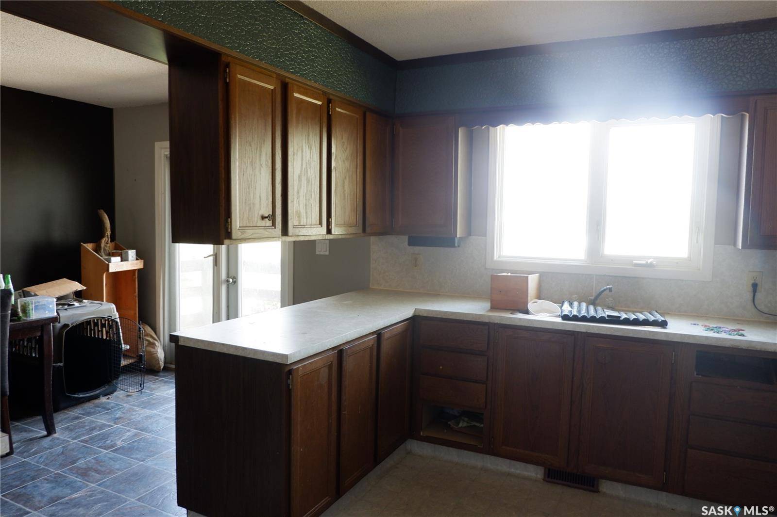 Assiniboia, SK S0H 0B0,512 4th AVENUE W