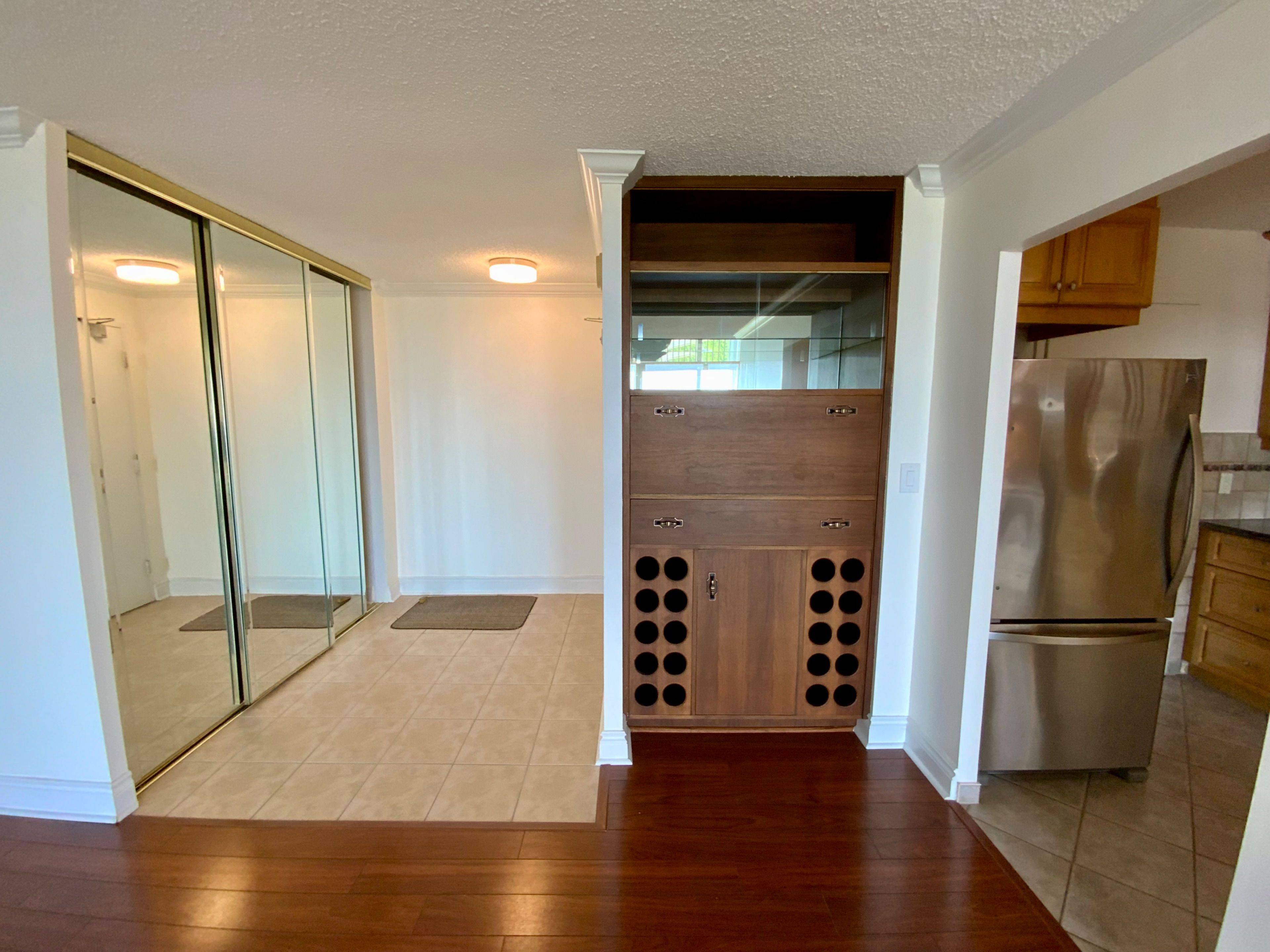 Overbrook - Castleheights And Area, ON K1K 3Y4,665 Bathgate DR #1708