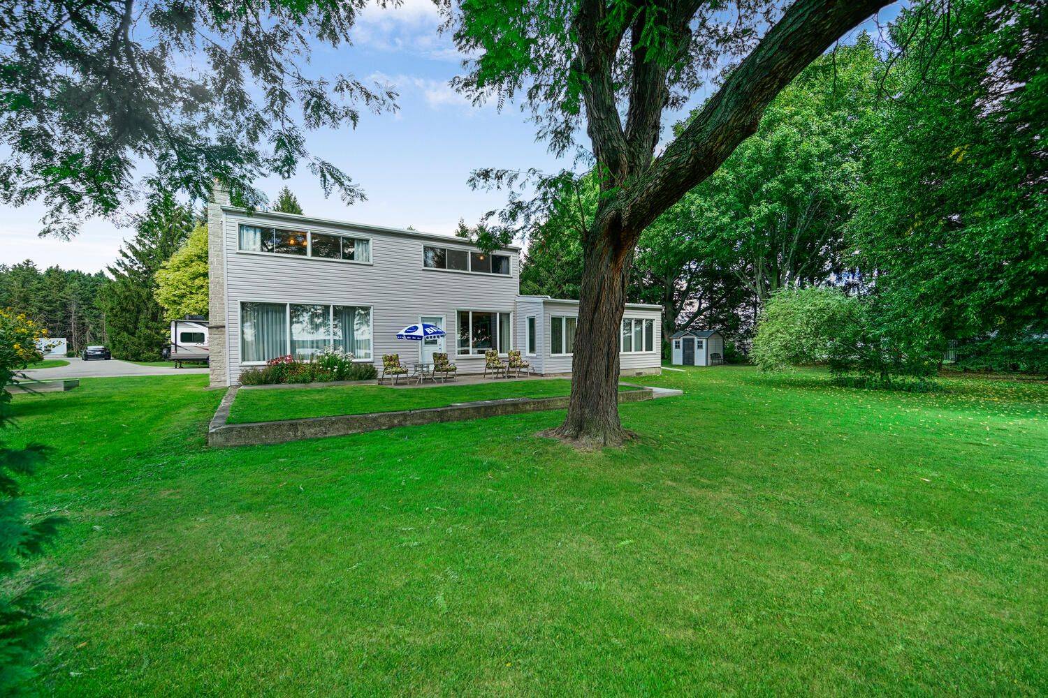 Edwardsburgh/cardinal, ON K0E 1E0,401 County Road 2 RD