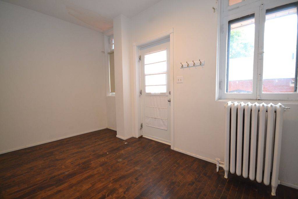 Lower Town - Sandy Hill, ON K1N 8E6,17 Marlborough AVE #101