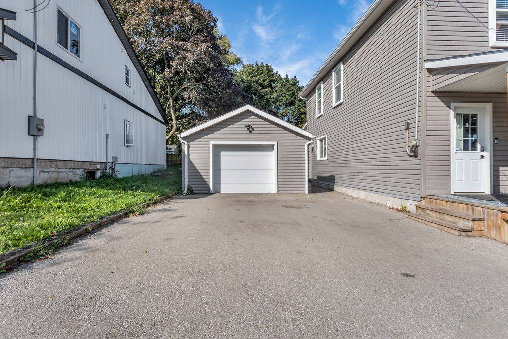 Norfolk, ON N0E 1Y0,70 Washington ST