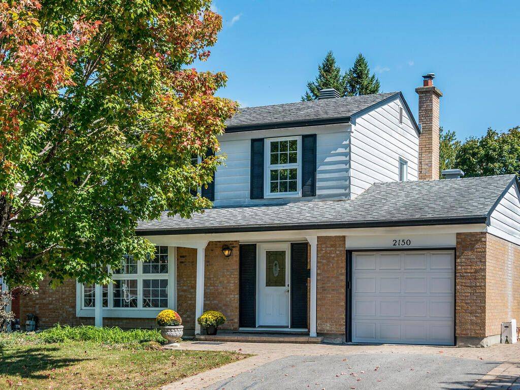 Beacon Hill North - South And Area, ON K1J 6K4,2150 Dutton CRES