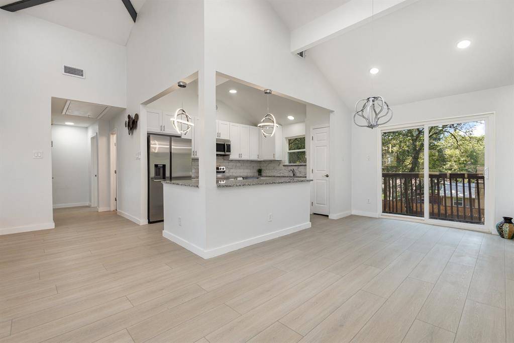 Dallas, TX 75232,707 W Red Bird Lane