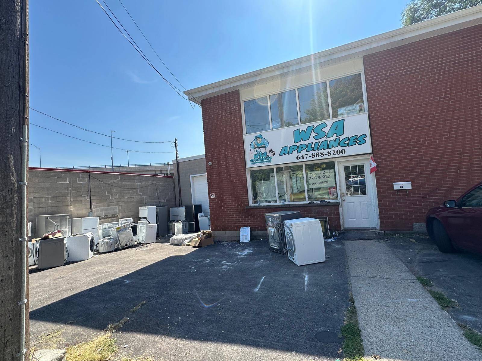 Hamilton, ON L8S 3M6,37 Glen RD