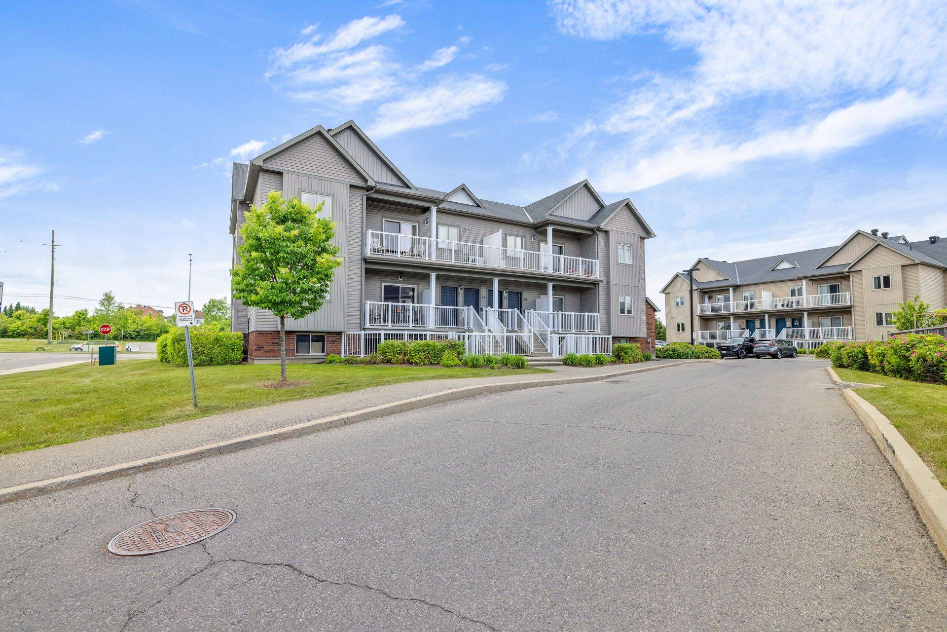 Orleans - Cumberland And Area, ON K4A 0X8,44 Sternes Private #4