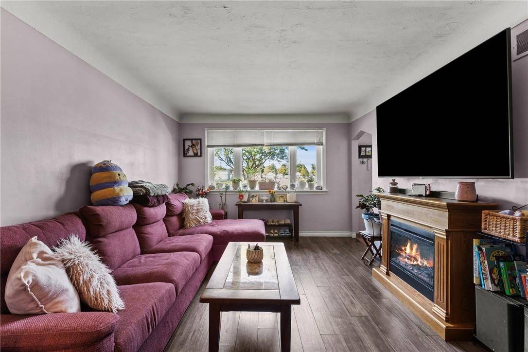 Hamilton, ON L8K 3N5,147 Summerhill AVE