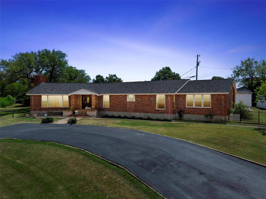 Whitney, TX 76692,106 Poppy Lane