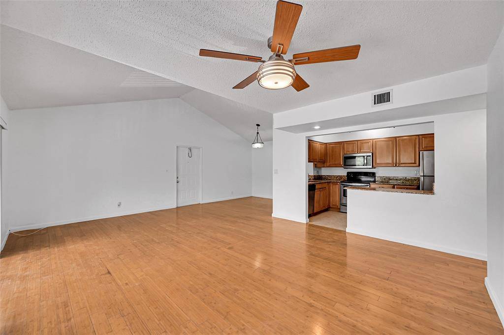 Oakland Park, FL 33309,3007 N Oakland Forest Dr #302