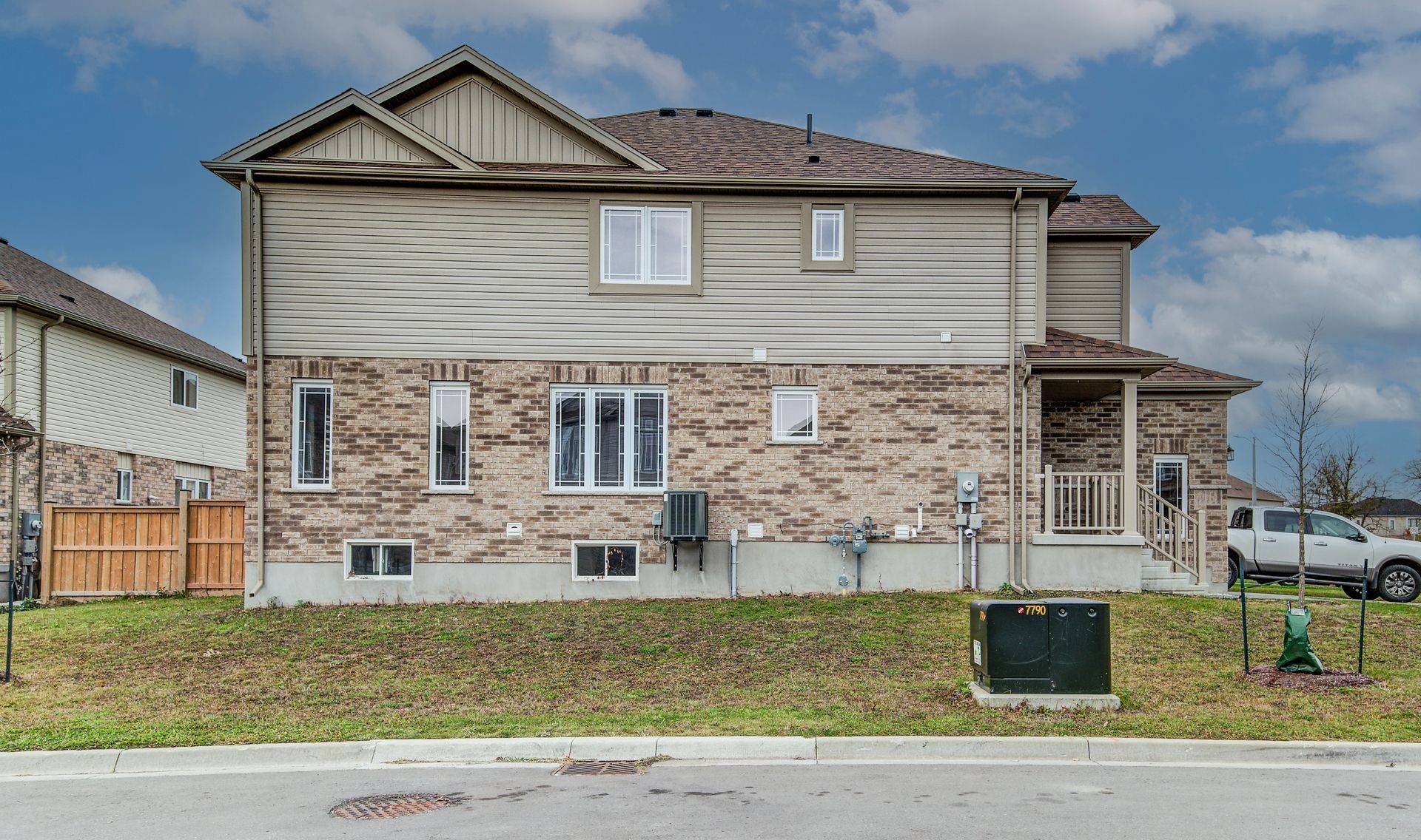 Guelph, ON N1G 0G7,77 John Brabson CRES