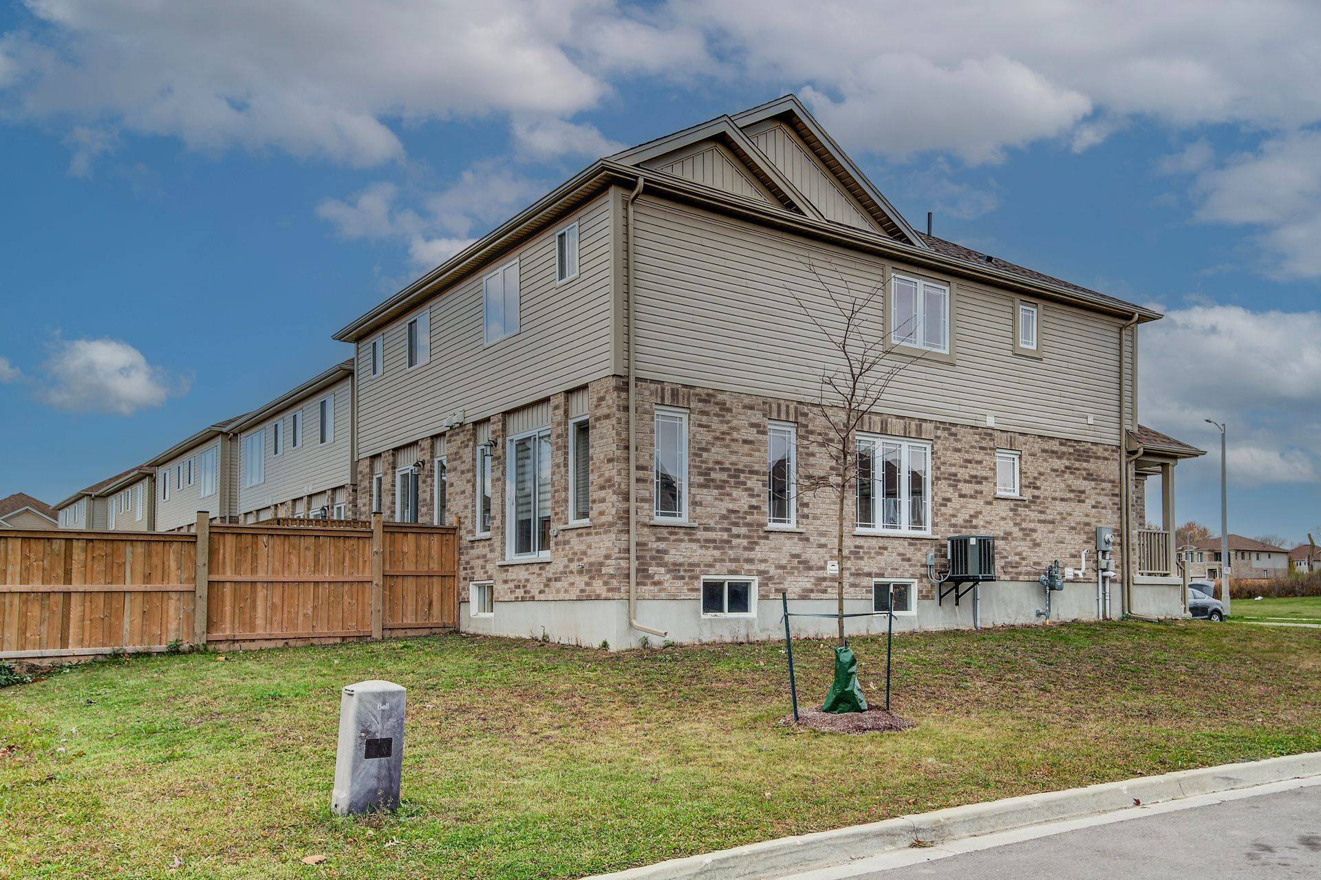 Guelph, ON N1G 0G7,77 John Brabson CRES