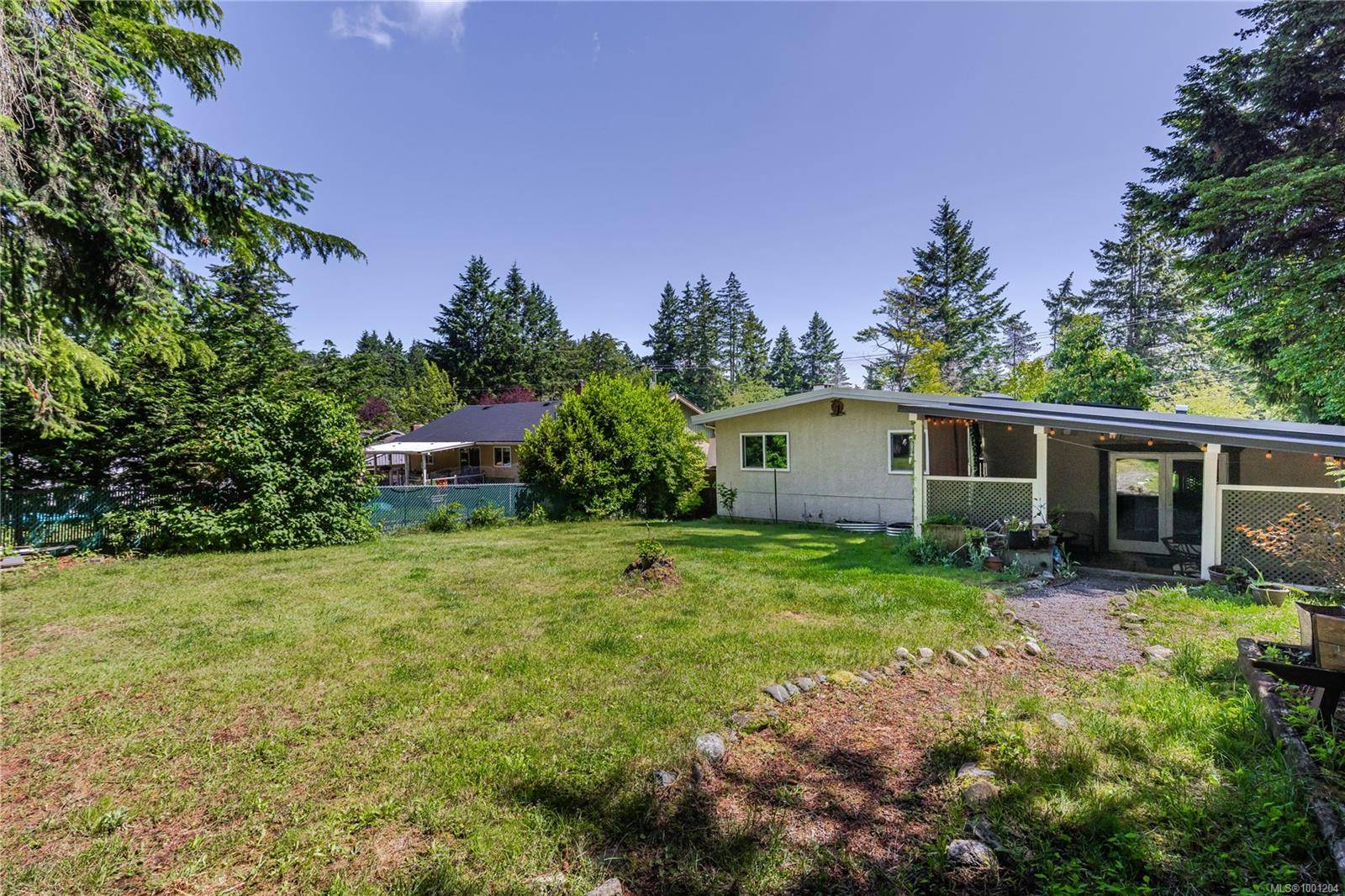 Nanaimo, BC V9T 2T2,3235 Uplands Dr