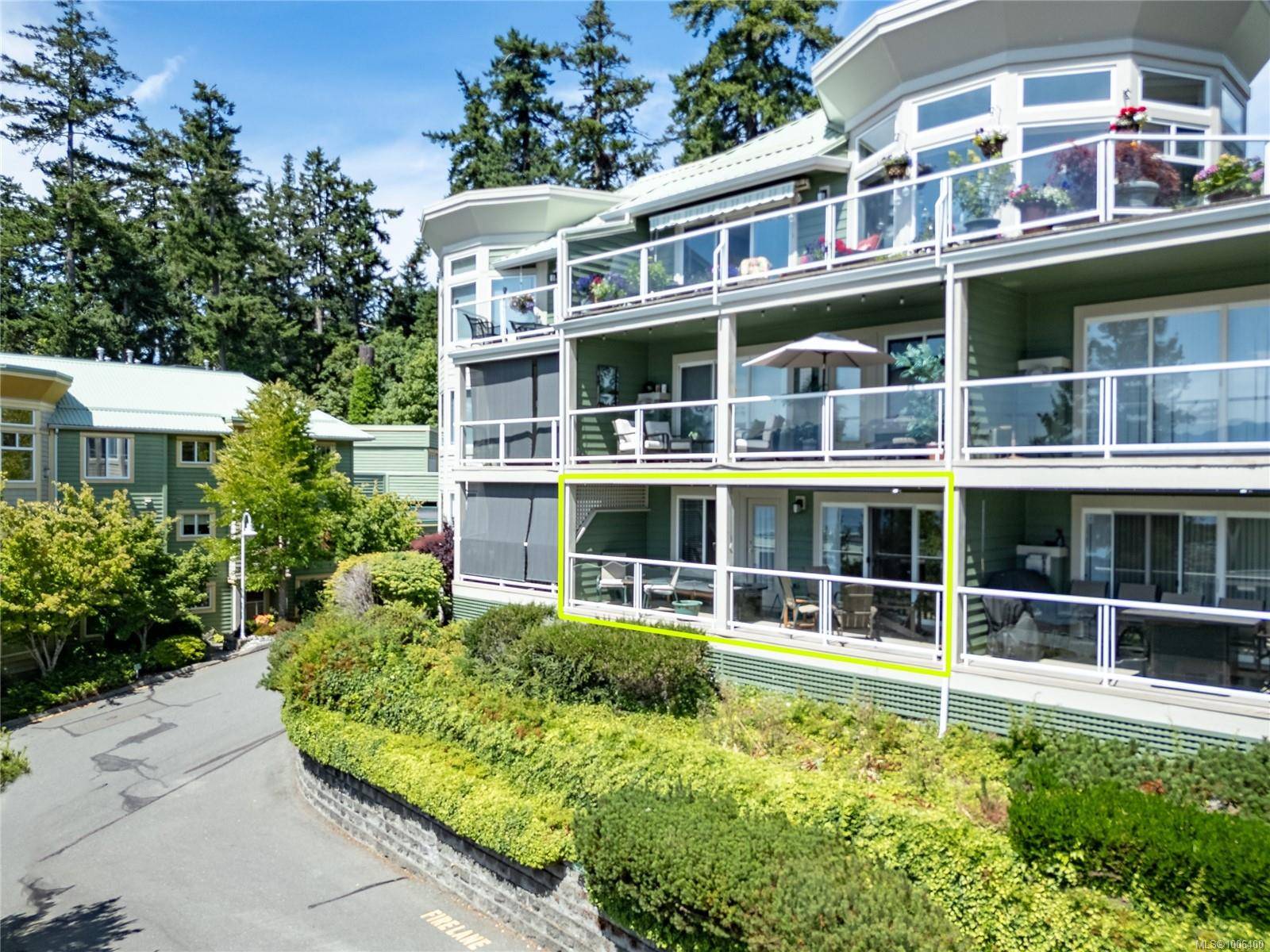 Comox, BC V9M 1X6,2275 Comox Ave #504