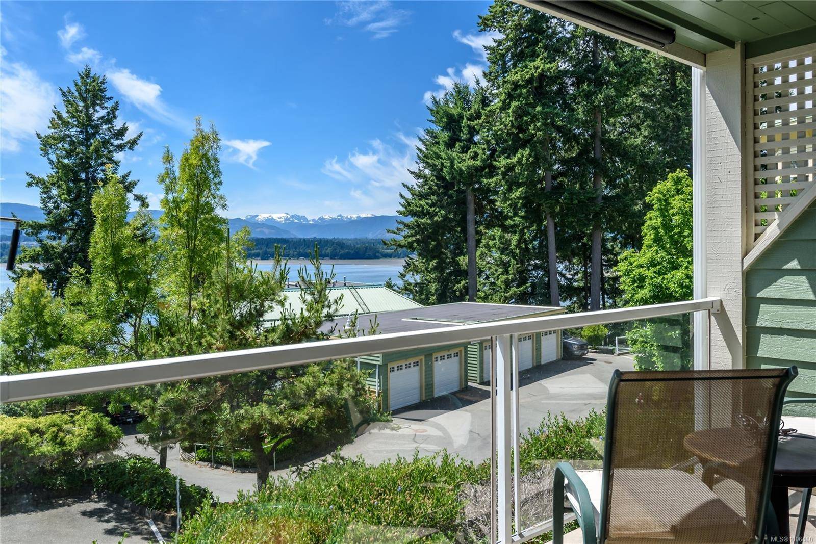 Comox, BC V9M 1X6,2275 Comox Ave #504