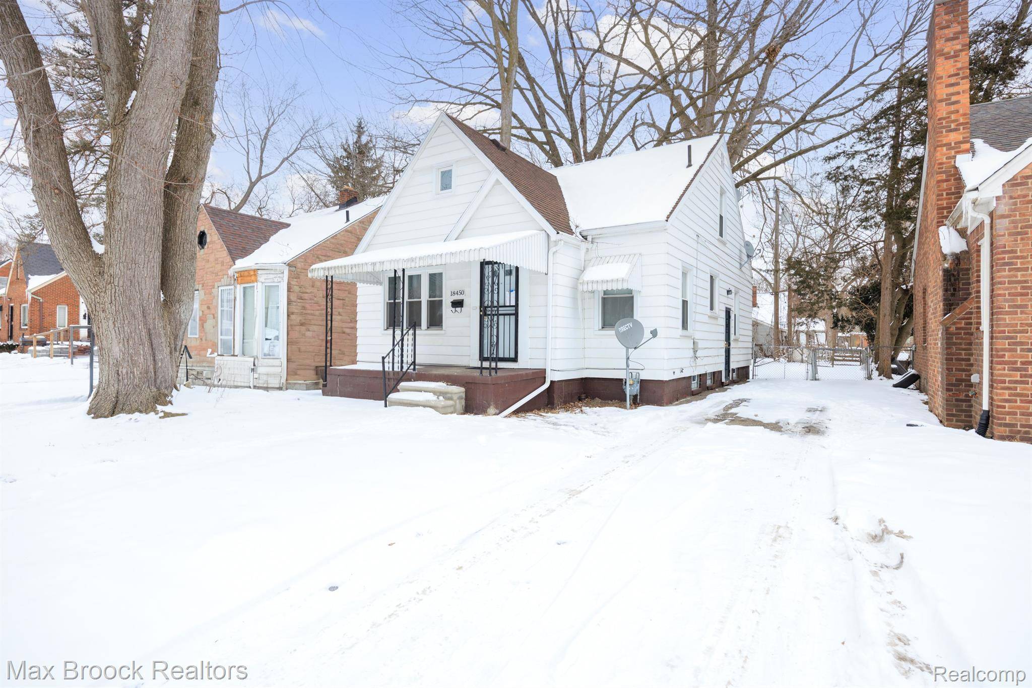 Detroit, MI 48219,18450 KENTFIELD ST