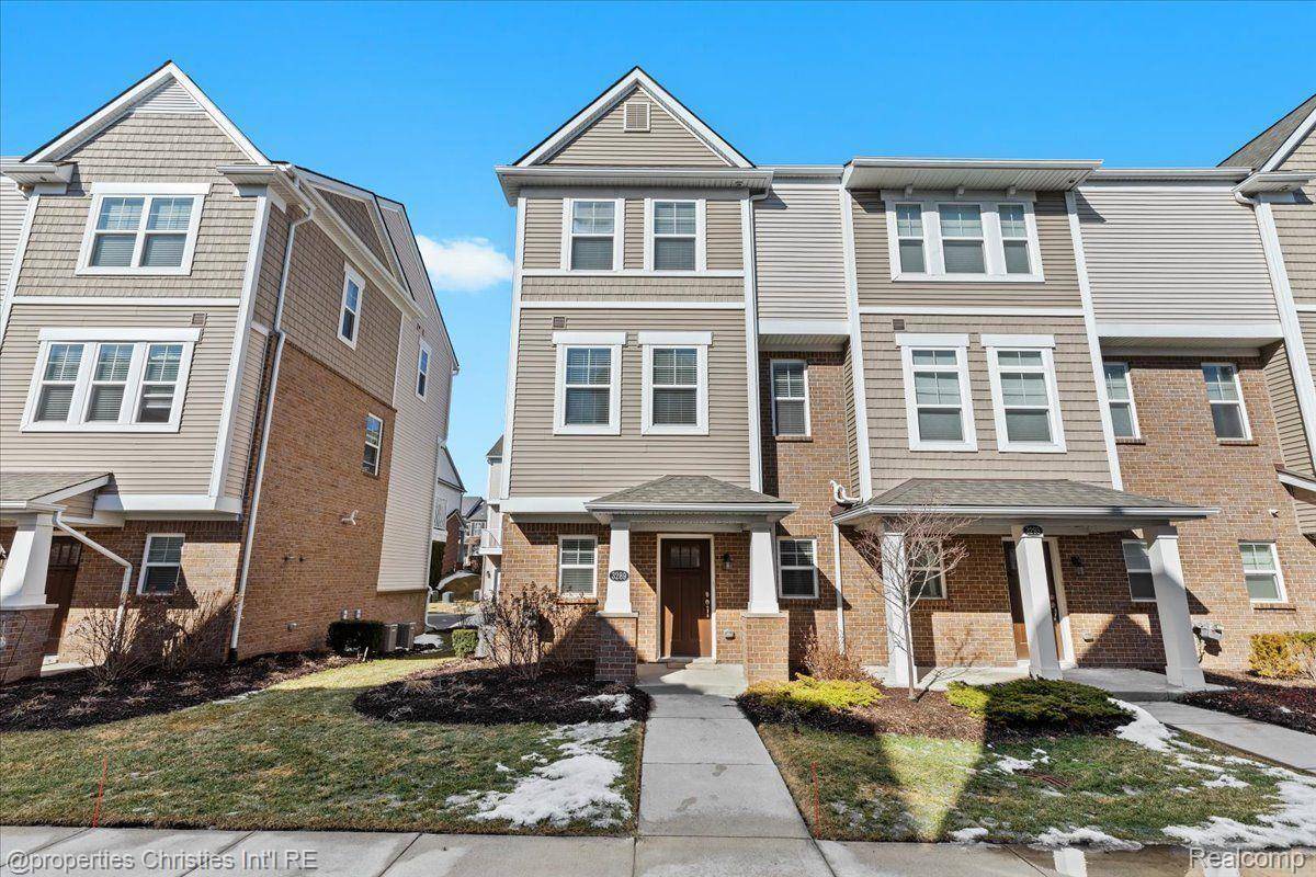 Wixom, MI 48393,3289 CHAMBERS W