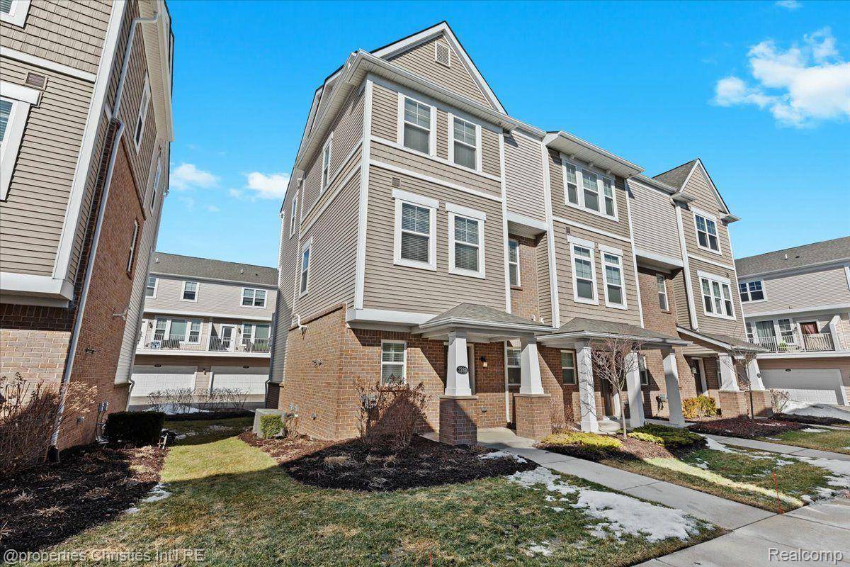 Wixom, MI 48393,3289 CHAMBERS W