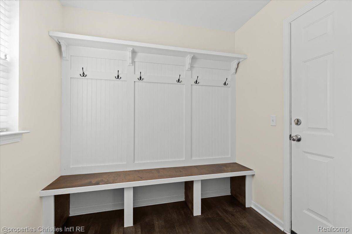 Wixom, MI 48393,3289 CHAMBERS W