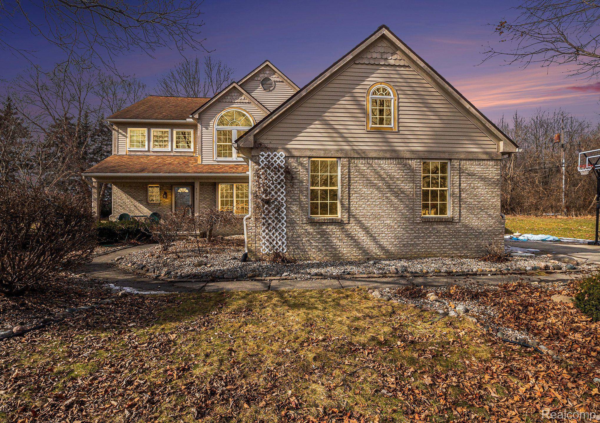 Wixom, MI 48393,2091 PALMER DR