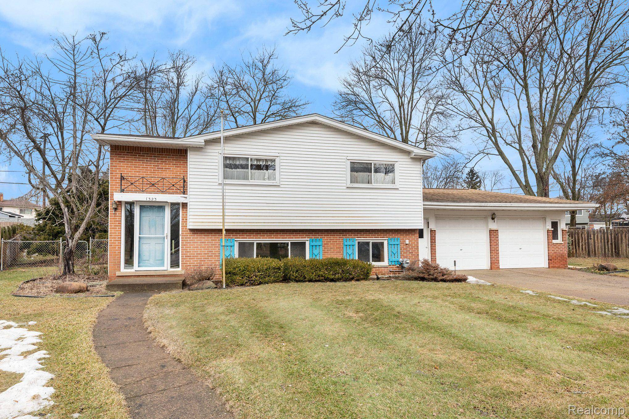 Waterford, MI 48327,1323 NANCYWOOD