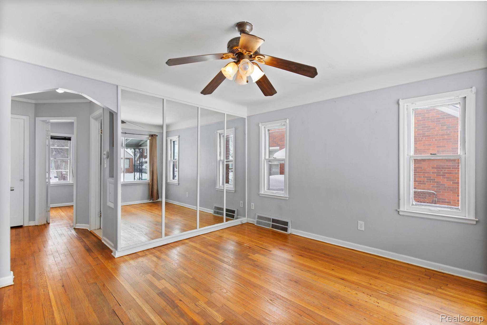 Eastpointe, MI 48021,23107 DAVID AVE