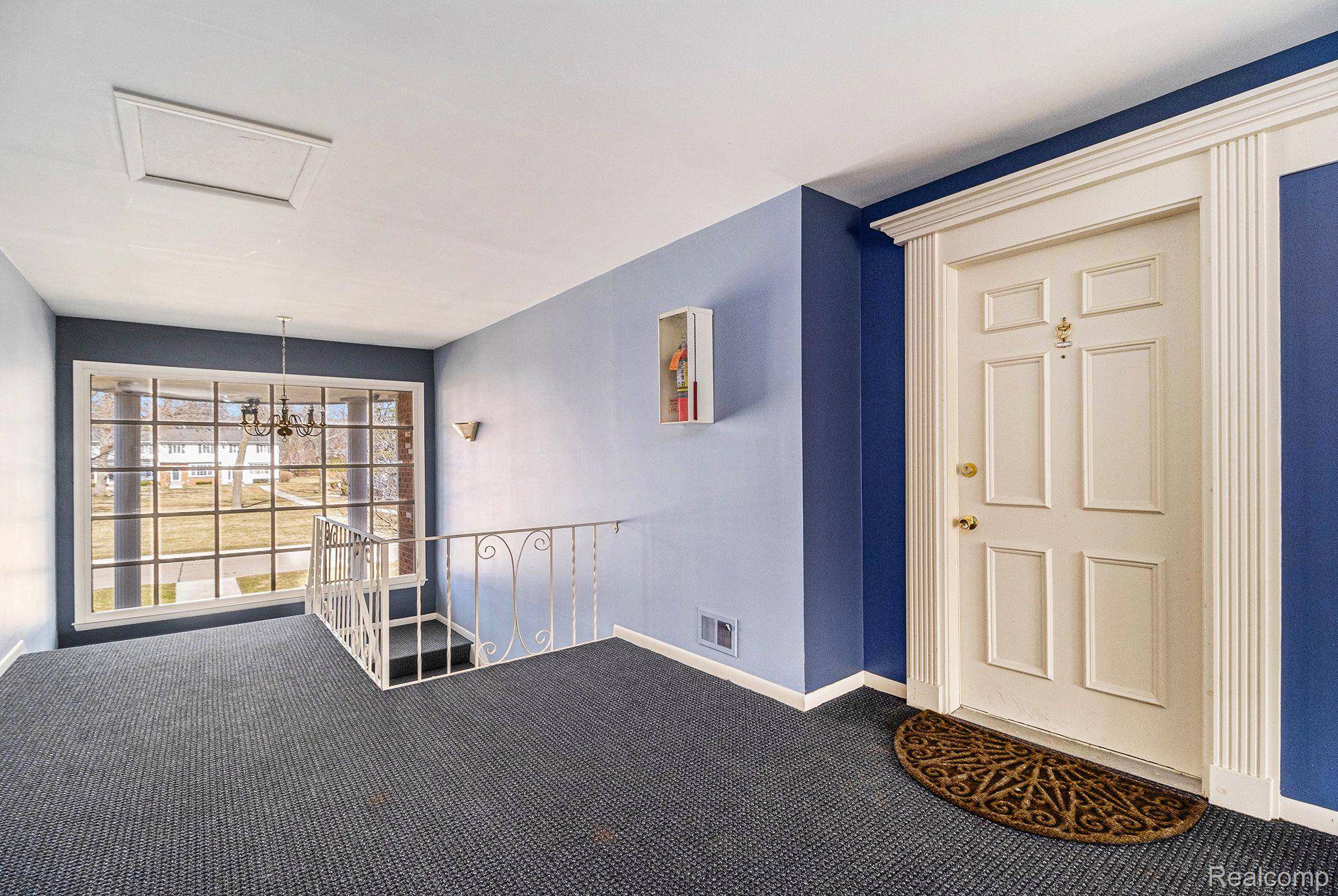 Bloomfield Hills, MI 48304,470 Fox Hills DR N #A-5