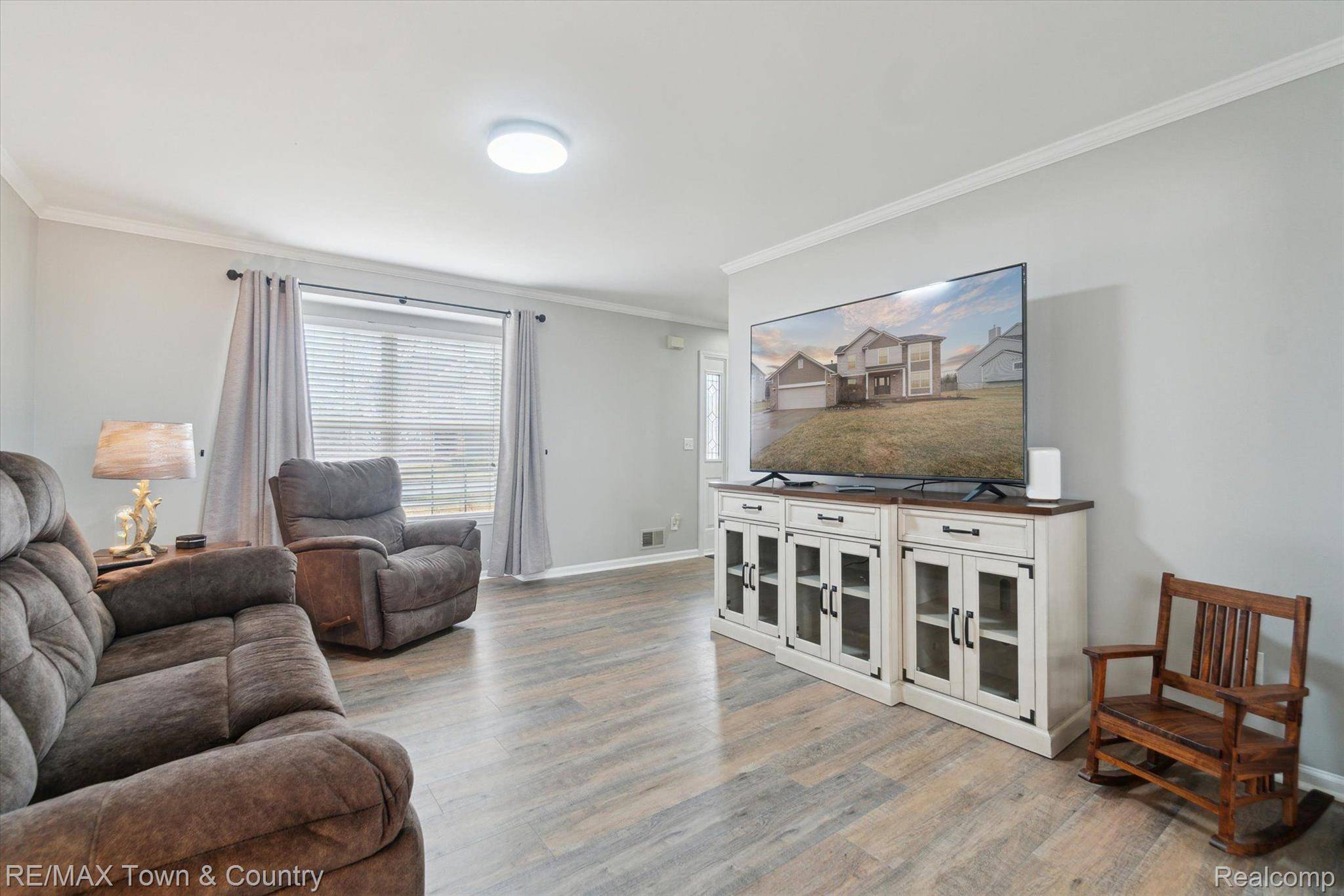 Grand Blanc, MI 48439,7490 WATERFALL DR