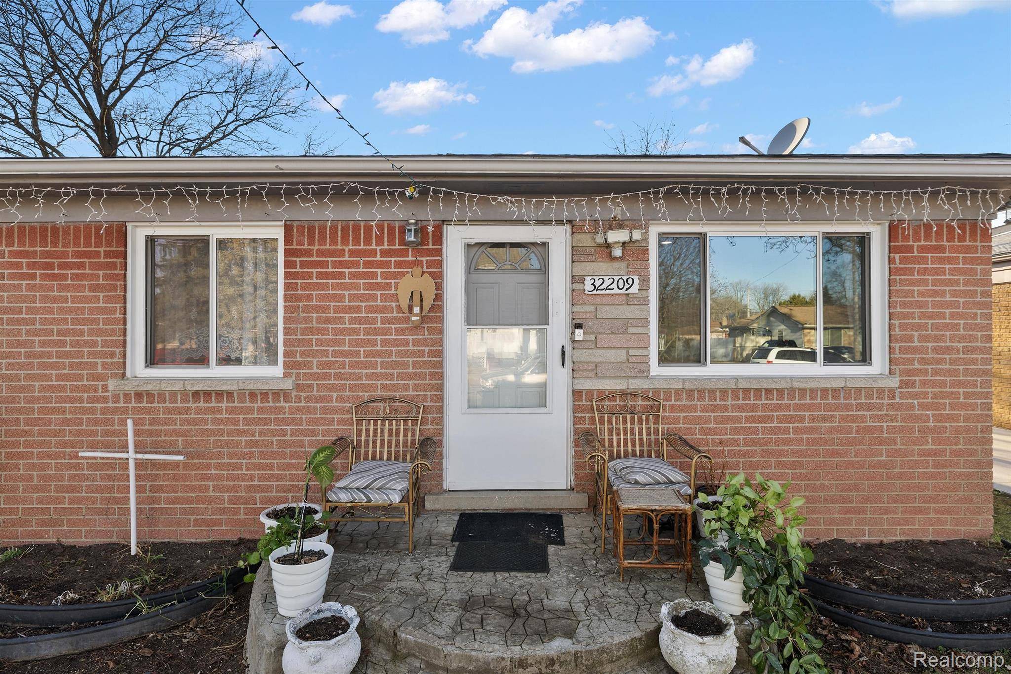 Warren, MI 48093,32209 RUEHLE AVE