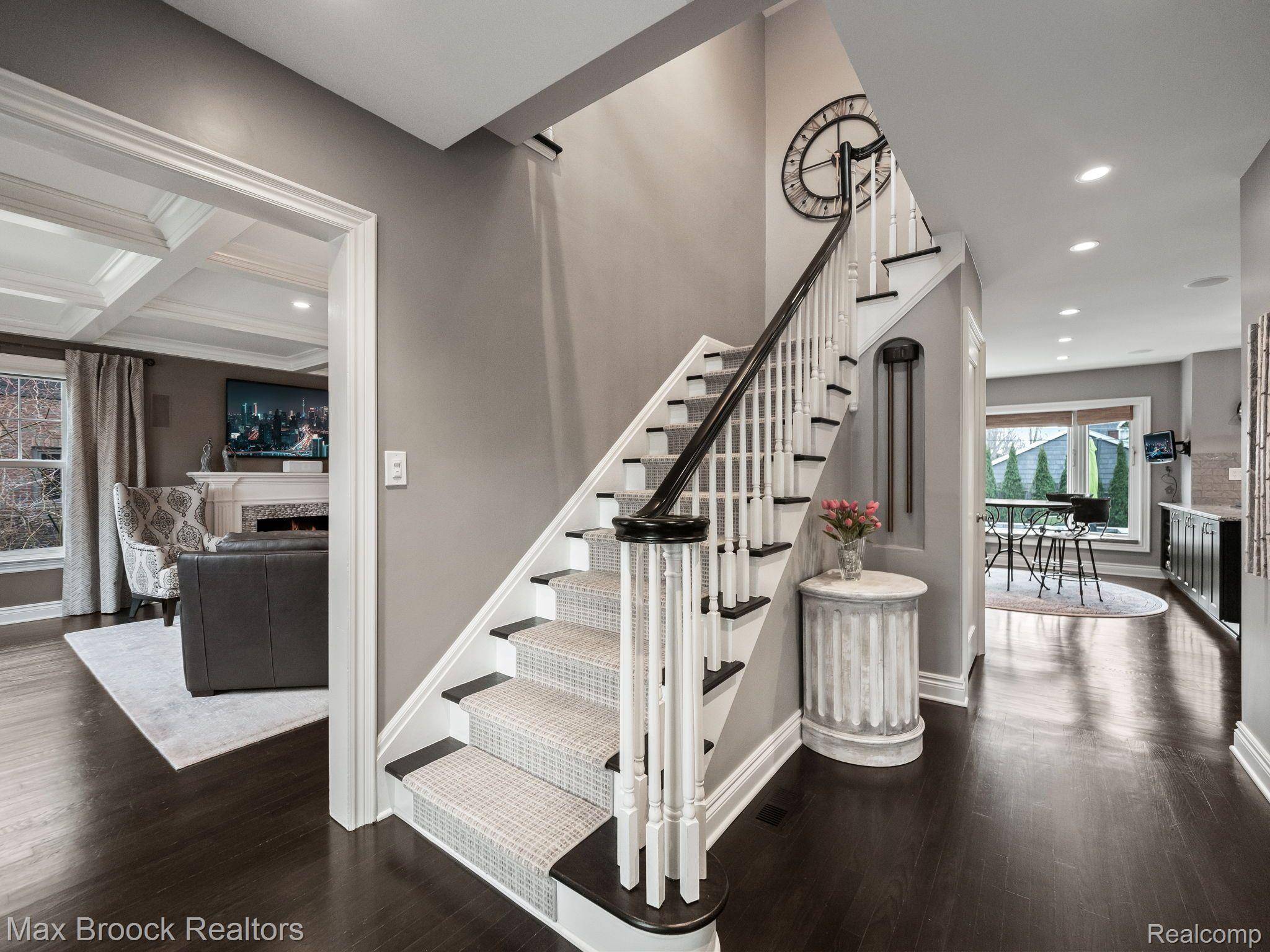 Birmingham, MI 48009,1875 Winthrop LN