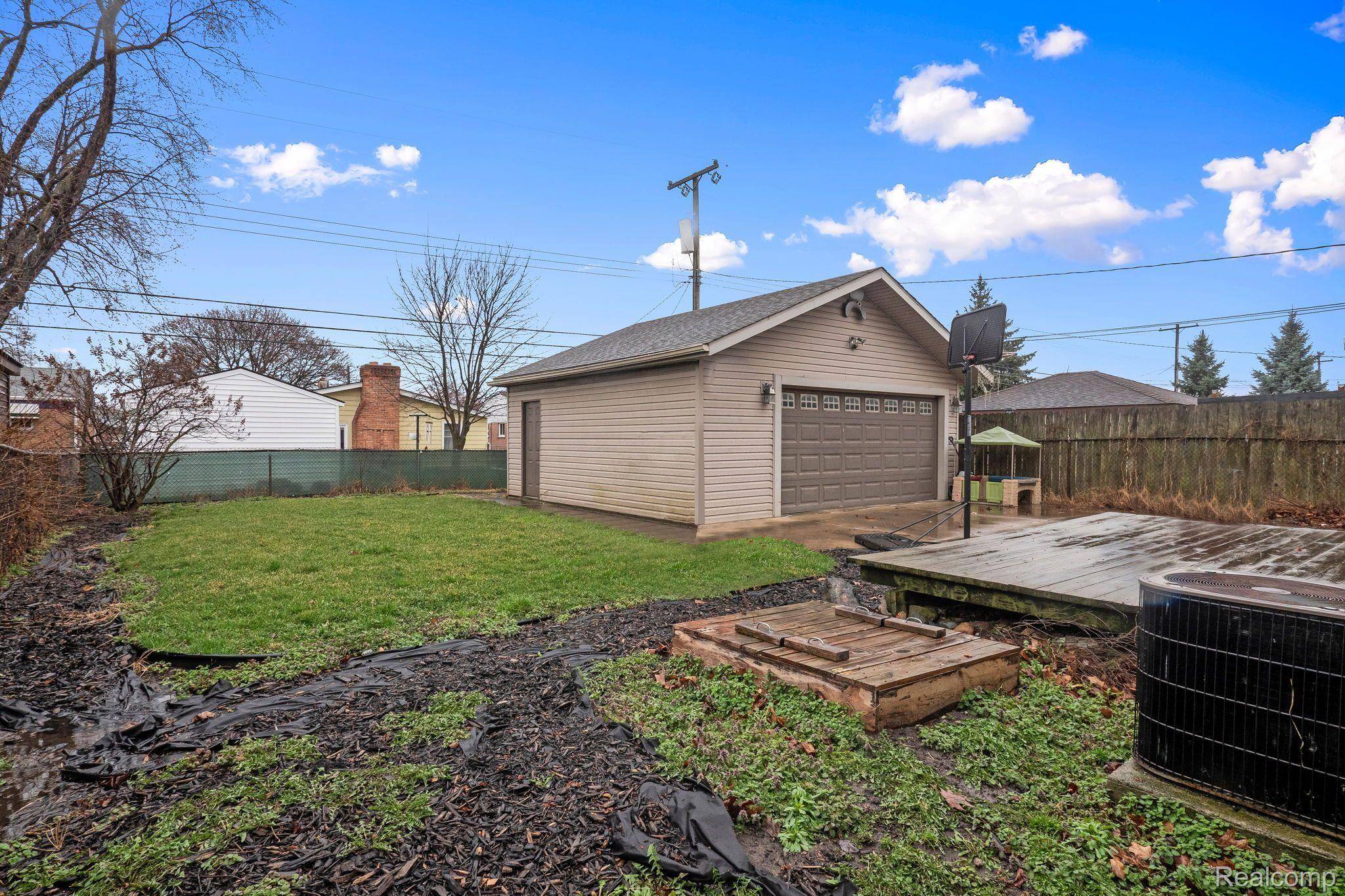 Southgate, MI 48195,15251 WINDEMERE ST